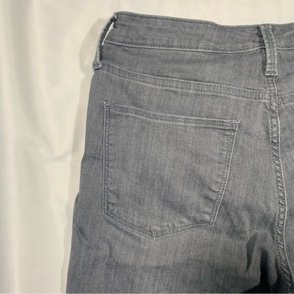 UNIVERSAL THREADS SIZE 8 Women Jeans High Rise Skinny Gray Casual Date Everyday - Picture 5 of 16